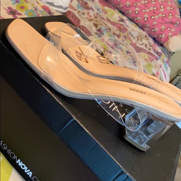 tipping the glass mid heels - Picture 2 of 2